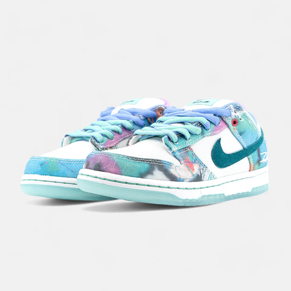 SB Dunk Low Futura Laboratories Bleached Aqua