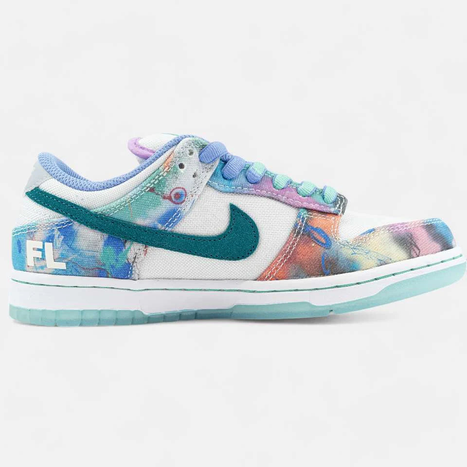 SB Dunk Low Futura Laboratories Bleached Aqua
