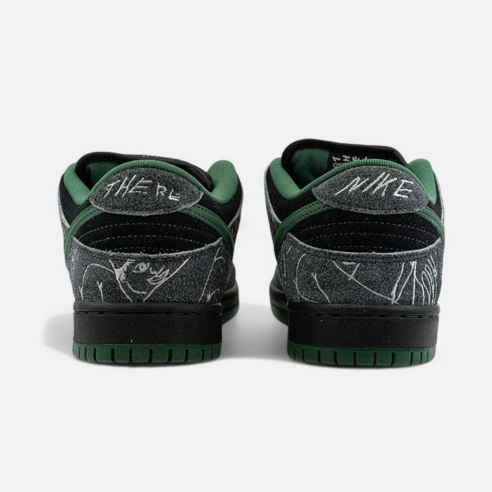 SB Dunk Low There Skateboards